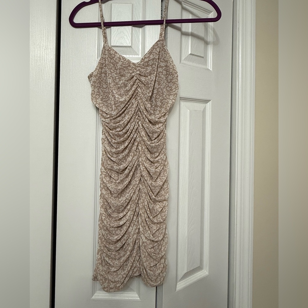 Floral ruched bodycon dress